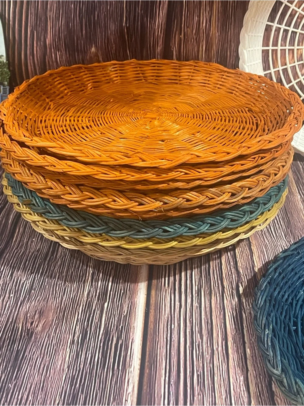 Wicker Plate Holder Woven Multi Color Set Of 10 Orange green tan Brown 9” & 8”